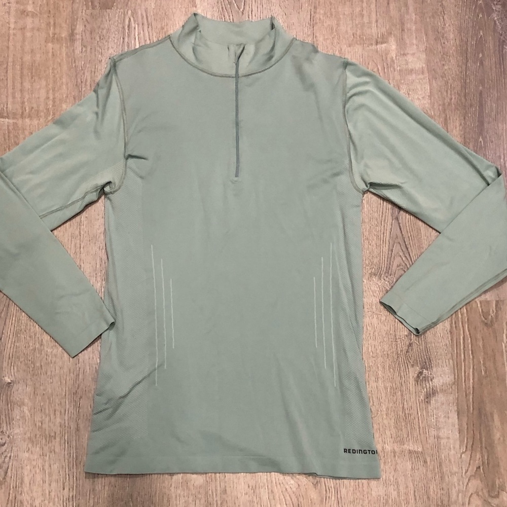 Redington 1/4 Zip long sleeve pullover
Size is XXL. Color Blue.